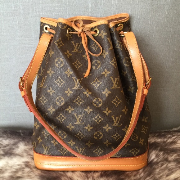 Louis Vuitton Handbags - Authentic Louis Vuitton Noe Monogram Shoulder Bag
